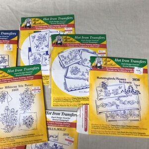 Aunt Martha's Hot Iron Transfers - Blue Floral Linen Designs